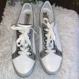 Mephisto Leather Sneakers Air Relax Shock Absorbing Soles White Silver Ladies 10